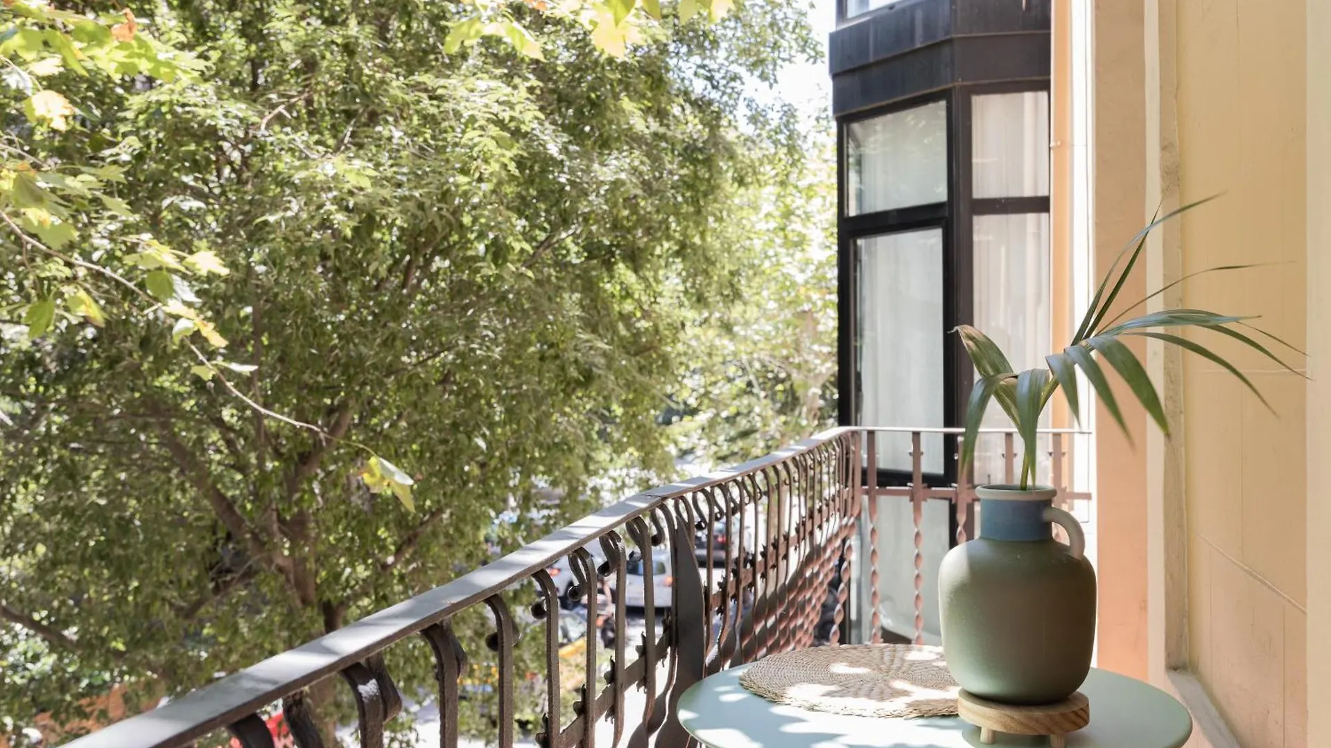 Pipa - Charming One Bedroom With Balcony Barcelona