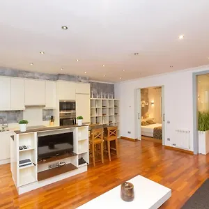  Apartamento Centro- Passeig De Gracia - Casa Batllo By Interhome